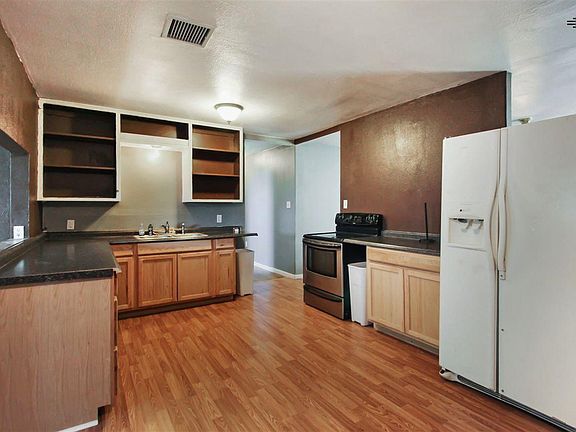 4th image of 315 N 17th St