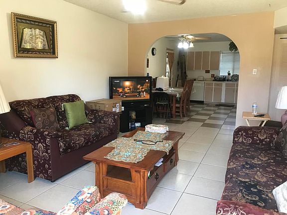 4th image of 3419 W Del Monico Ln
