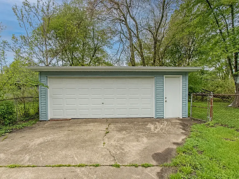 1008 Hovey St #ATK — Photo 16