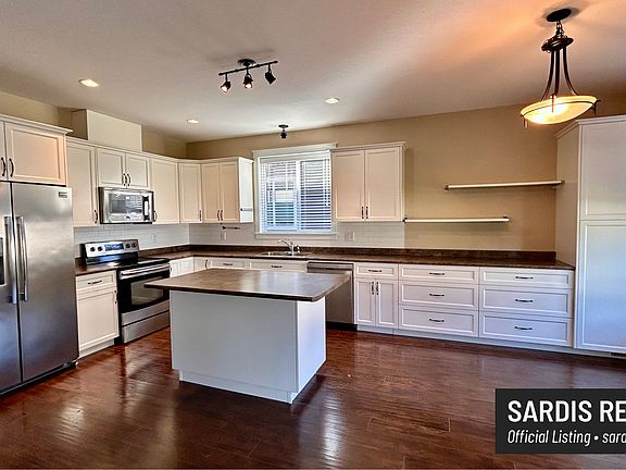2nd image of 45259 Wells Rd