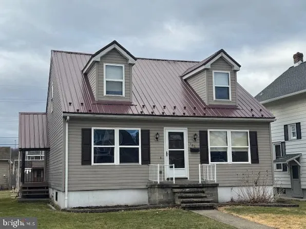 506 S Wayne St, Lewistown, PA 17044