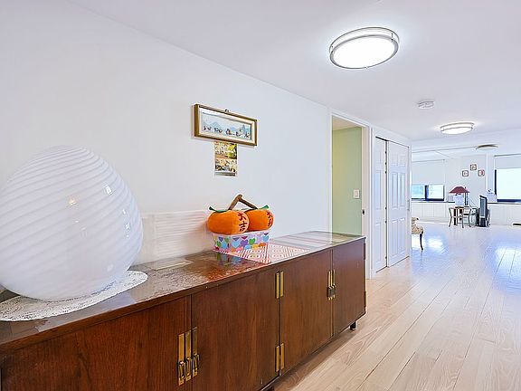 3rd image of 200 Rector Pl APT 43D