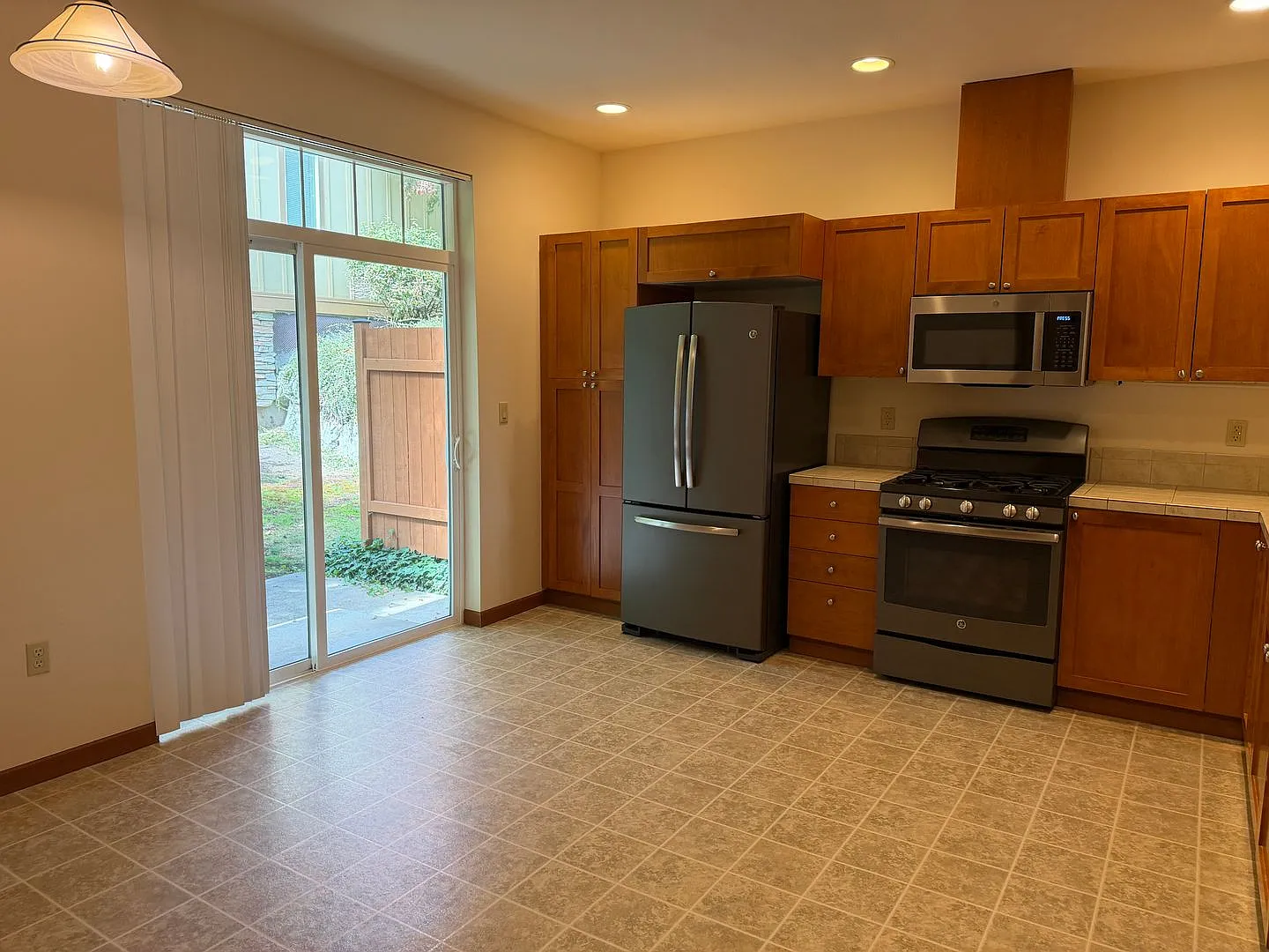 Well maintained 3bd Townhome — Photo 3