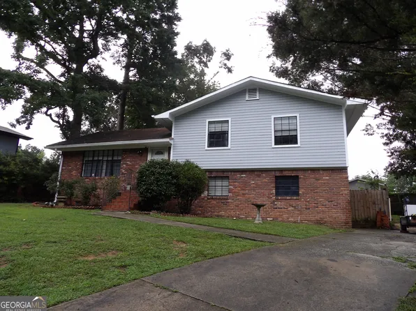 2141 Loma Ct, Morrow, GA 30260