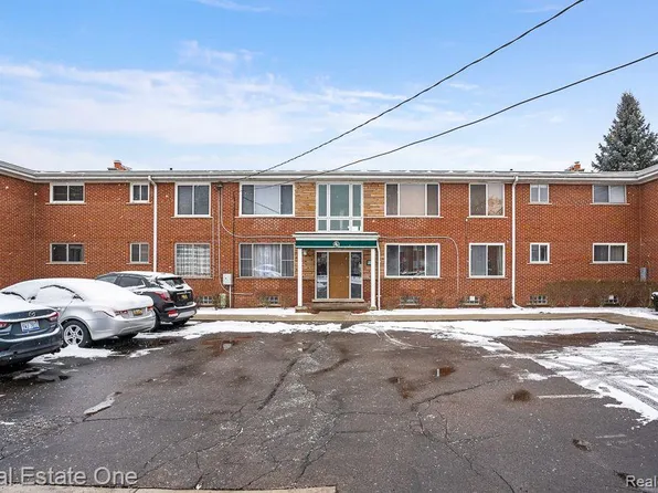 359 N Eton St APT 10, Birmingham, MI 48009