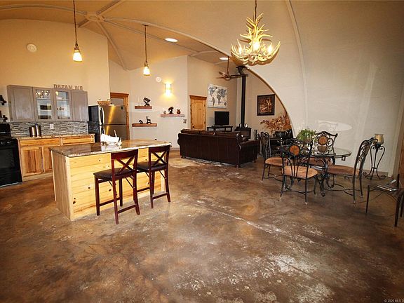 4th image of 448010 County Road 1640