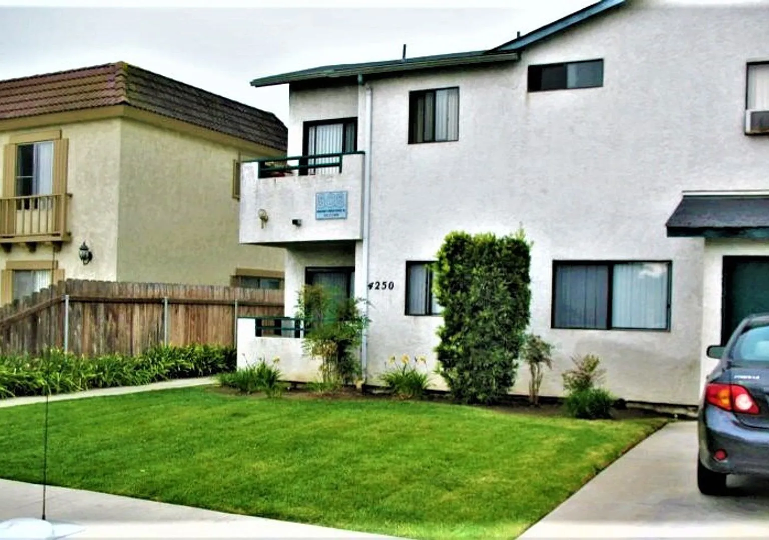 r4250 — Photo 1