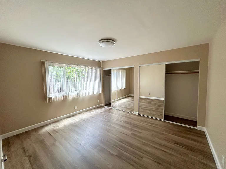 The Court Apartments — Photo 33