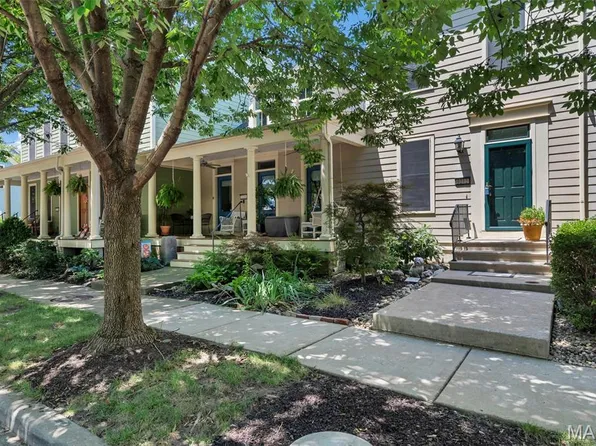 3212 Domain St, Saint Charles, MO 63301