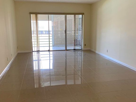 3rd image of 3212 Strawflower Way #204