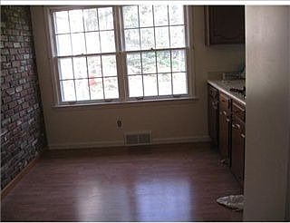 4th image of 3580 Ashland Dr