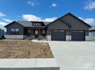 455 Edgebrook Dr, Bourbonnais, IL