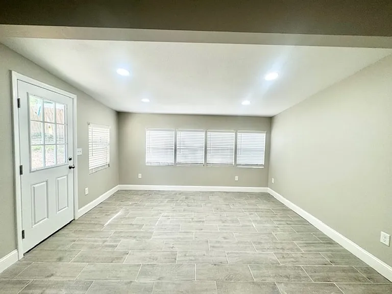 329 Edge Ave — Photo 22