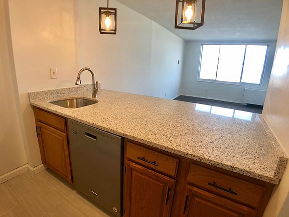 3rd image of 11801 Rockville Pike APT 1601