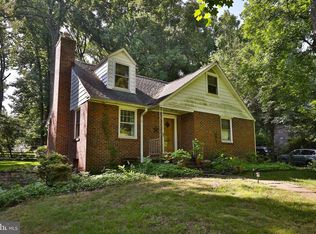 216 Woods Rd, Glenside, PA 19038