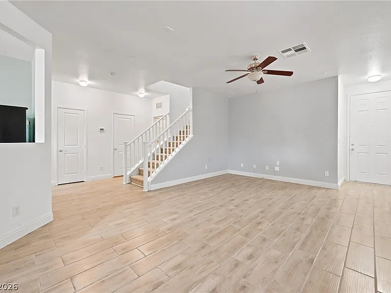 9293 Palmetto Park Ct — Photo 4