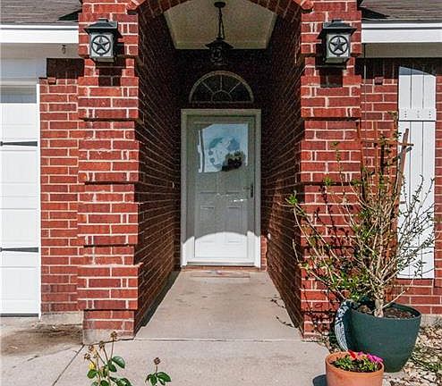 3rd image of 433 Taylor St