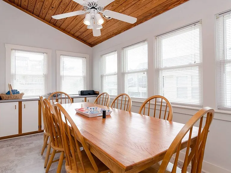 8B Sunset Ave #B — Photo 7