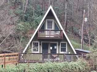 124 Pigeon Roost Rd, Green Mountain, NC 28740