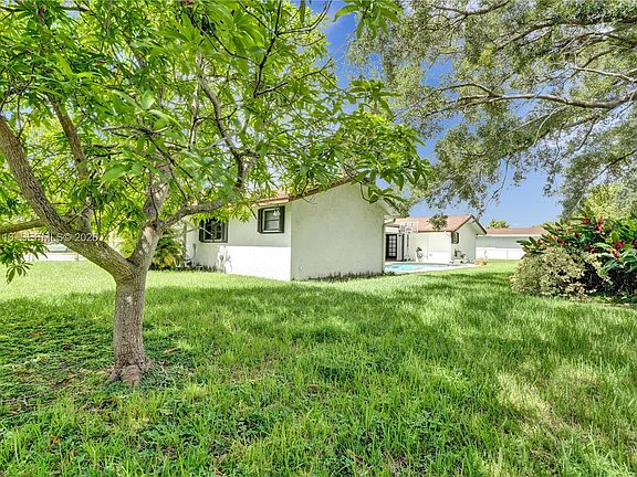 3rd image of 9461 SW 134th St