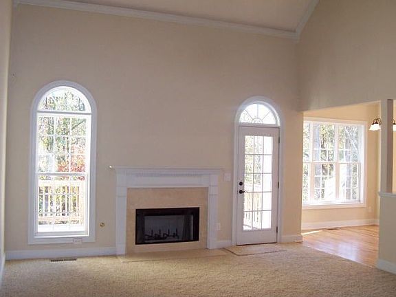 3rd image of 391 Langshire Dr