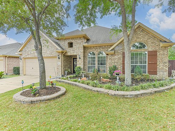 5th image of 28019 Hollyfare Dr