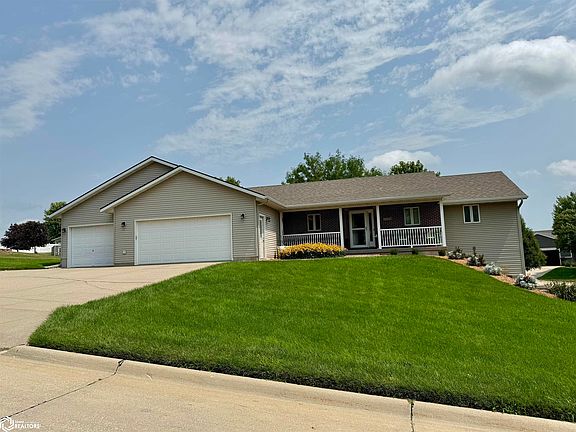 2nd image of 1038 Monterey Dr