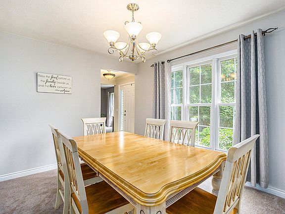 4th image of 7203 Stoney Creek Dr