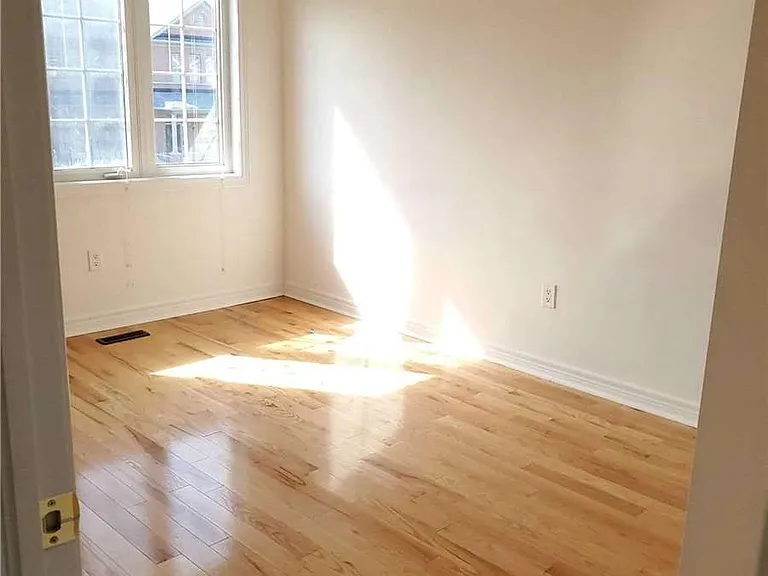 267 Hammersly Blvd — Photo 13