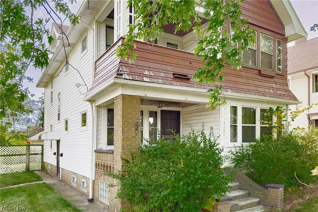 1141 E 177th St photo 1