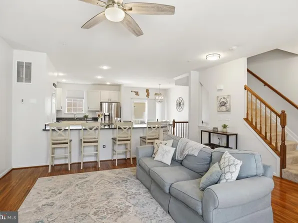 3615 Glouster Dr, North Beach, MD 20714