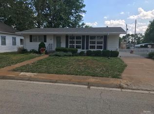 117 E 4th St, Assaria, KS 67416