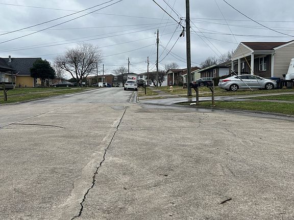 4th image of 8424 Damascus Cir