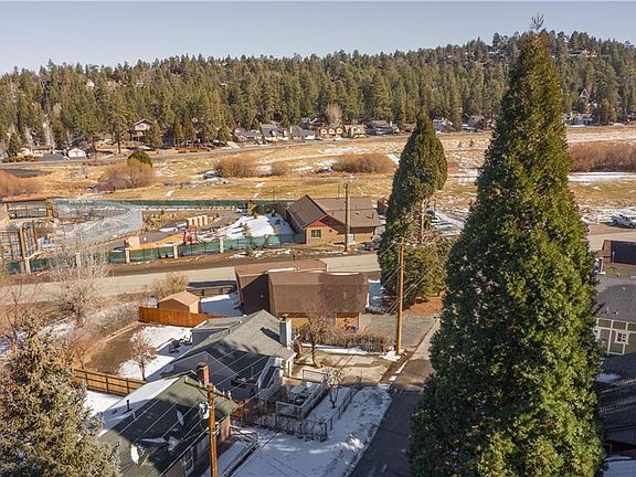 4th image of 42840 Cedar Ave