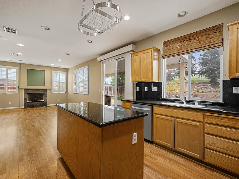 729 Copperfield Ct — Photo 13