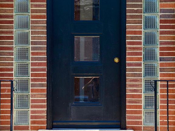 3rd image of 3920 E Gatewood Ln