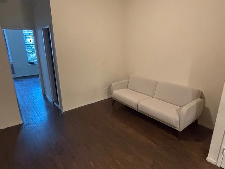 325 E 92nd St #2C — Photo 2
