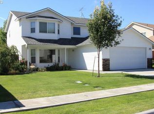 1709 NE 6th Pl, Hermiston, OR 97838