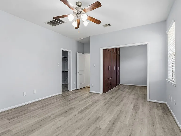 271 Westwood Dr — Photo 23