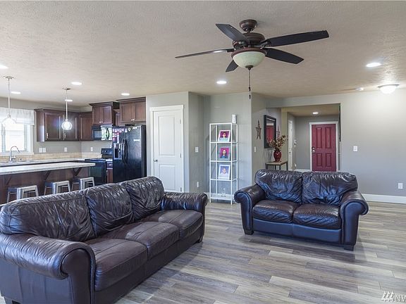 3rd image of 31 I St NE