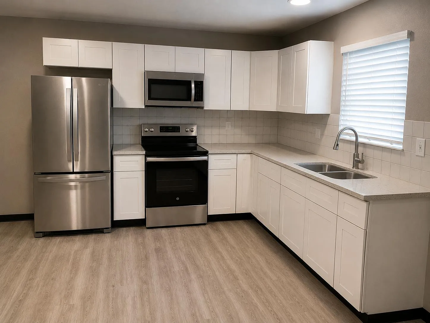 4 bed, 6.0 bath, 1092 sqft, $979 — Photo 2