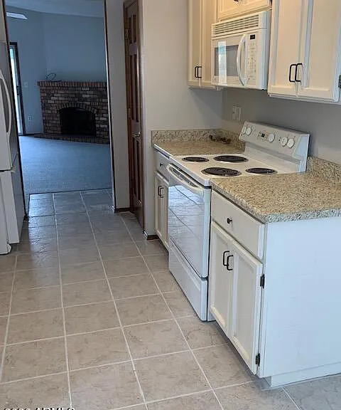 118 E Anderson Ave — Photo 3