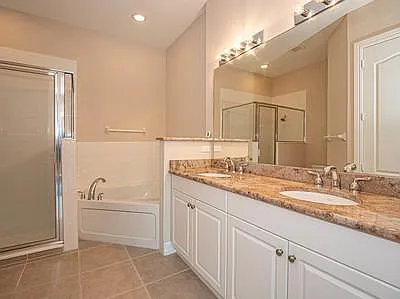 1875 Bridgepointe Cir #33 — Photo 15