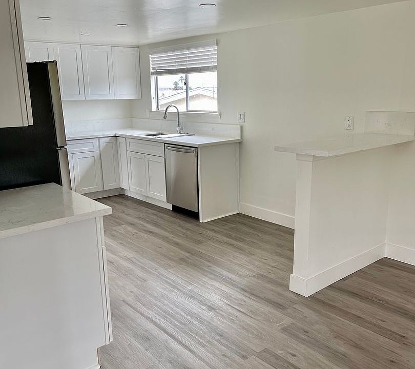 1st image of 117 Avenida Del Poniente Unit A