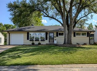 6019 W 54th Ter, Mission, KS 66202