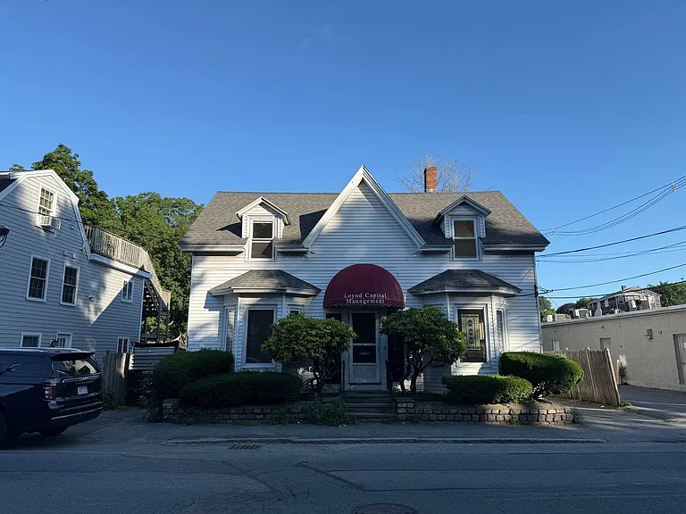 171 Pleasant St — Photo 1