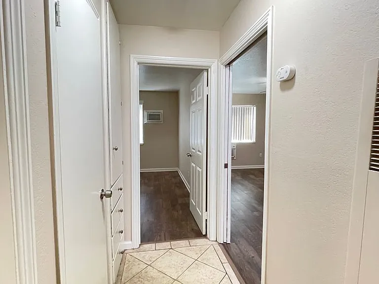 1711 N Street, Sacramento — Photo 18