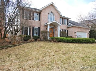 877 Sheehan Ave, Glen Ellyn, IL 60137