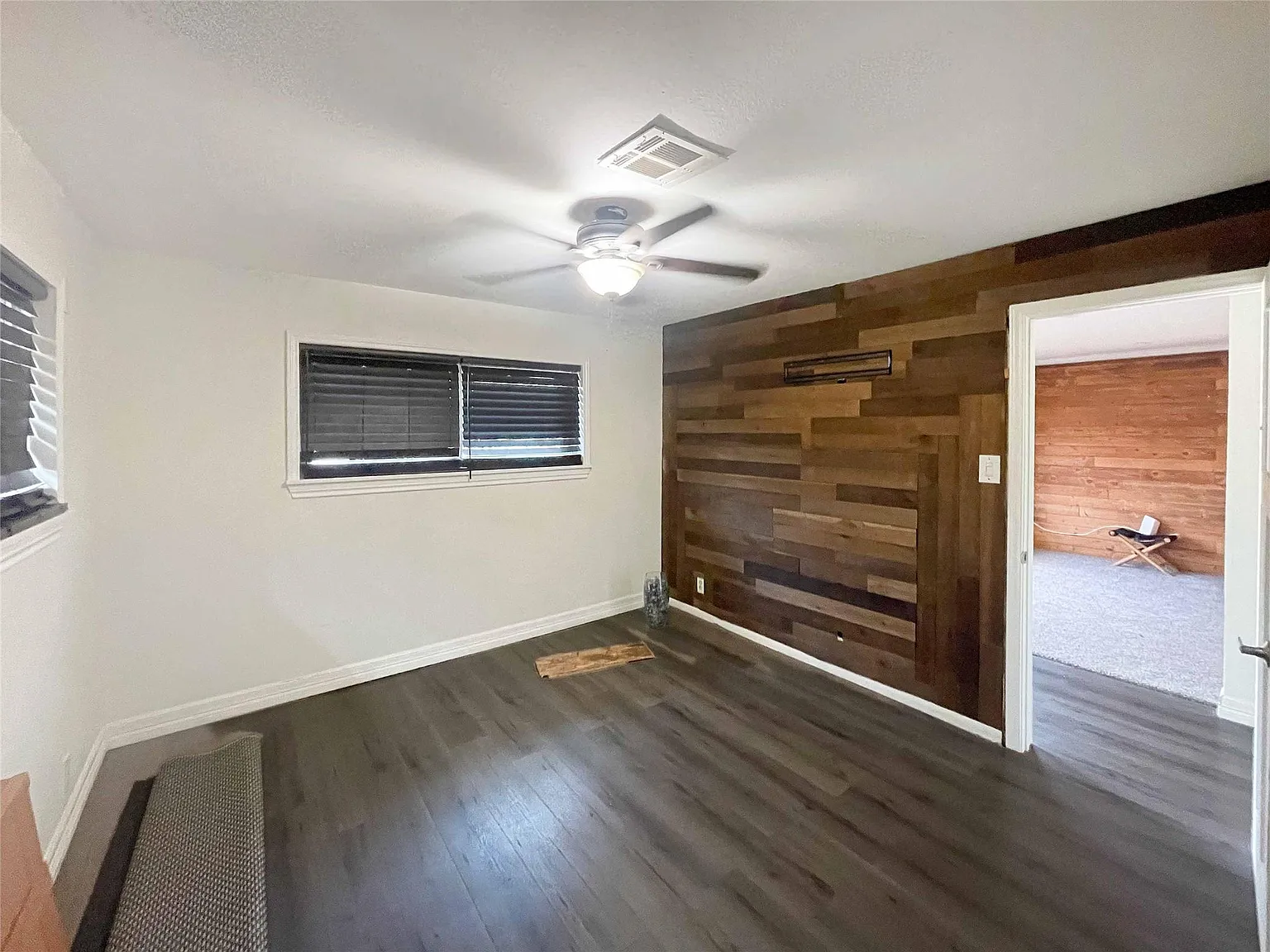 3 bed, 2.0 bath, 1554 sqft, $1,900 — Photo 3