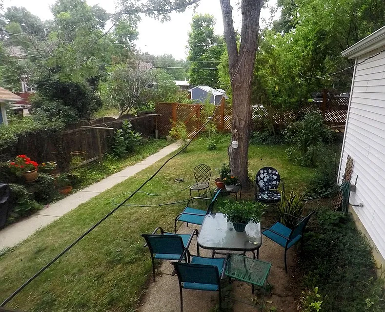 2 bed, 750 sqft, $2,300 — Photo 4